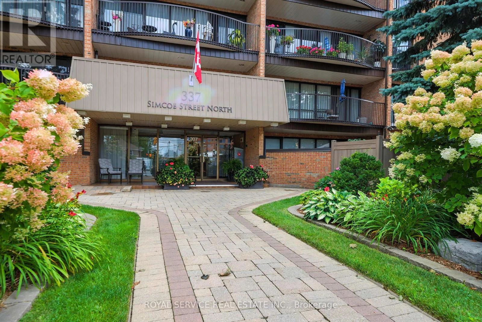 101 - 337 Simcoe Street N, Oshawa, Ontario  L1G 4T2 - Photo 2 - E12384372