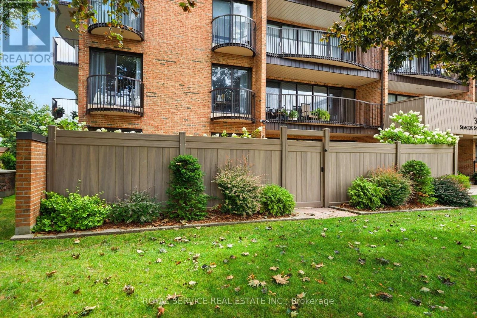 101 - 337 Simcoe Street N, Oshawa, Ontario  L1G 4T2 - Photo 3 - E12384372