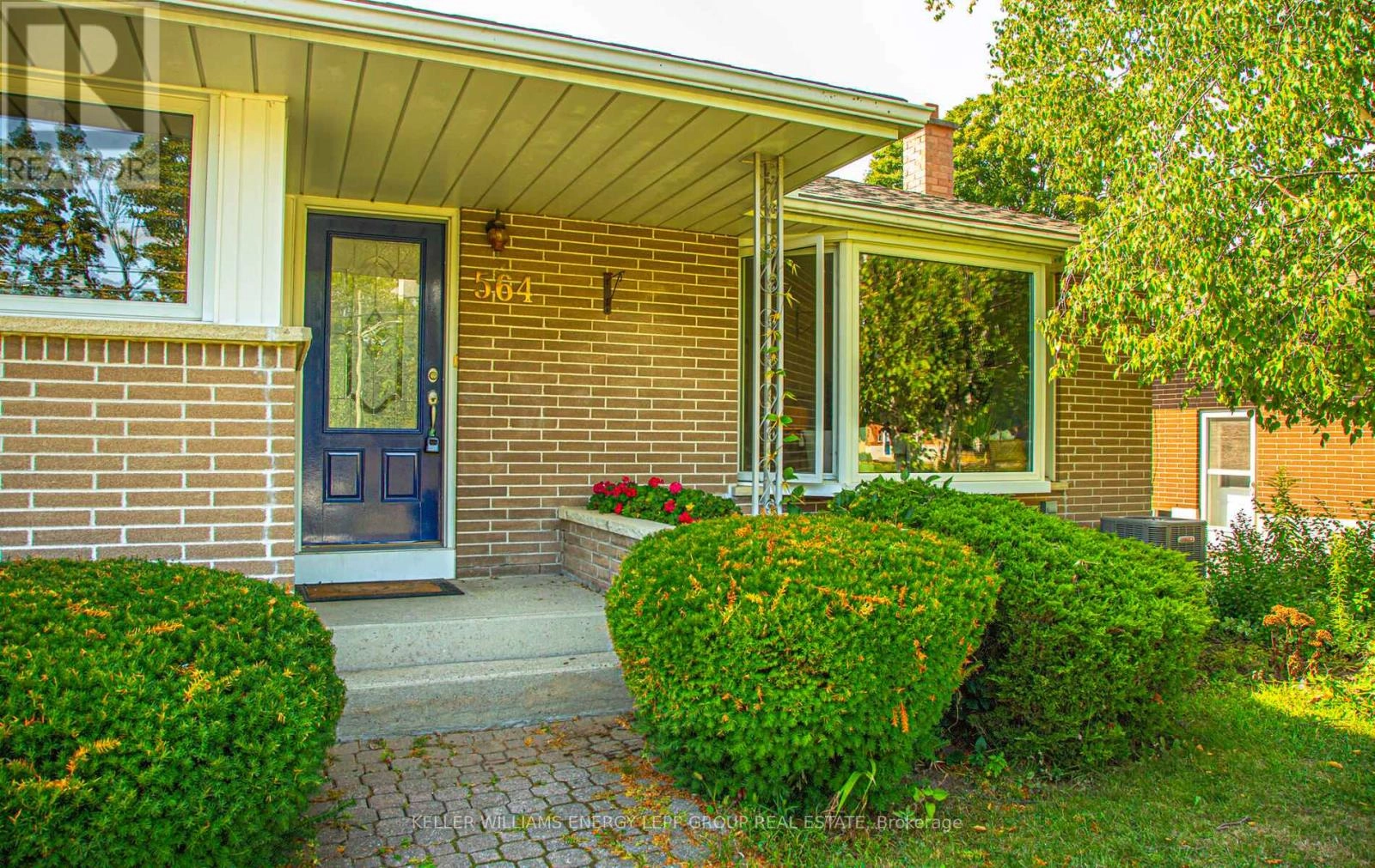 564 Central Park Boulevard N, Oshawa, Ontario  L1G 6A4 - Photo 3 - E12394766