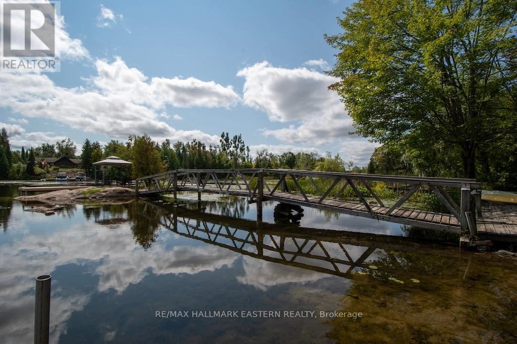 1711 Greenwood Lane E, Selwyn, Ontario  K0L 2H0 - Photo 3 - X12394736