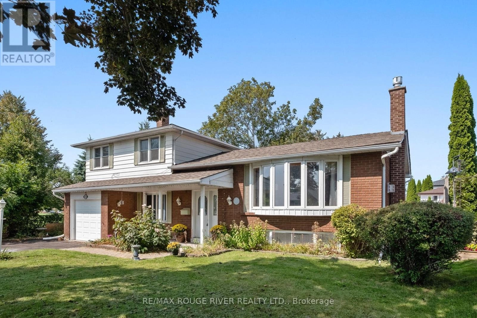 326 Lakeshore Drive, Cobourg, Ontario  K9A 1R7 - Photo 1 - X12394808