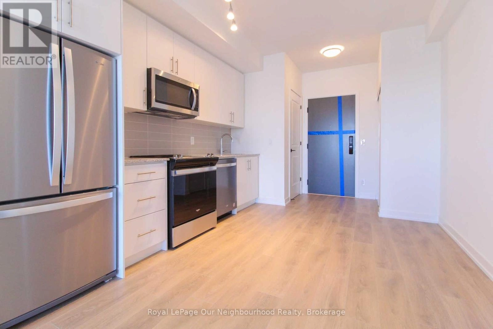 501 - 345 Wheat Boom Drive, Oakville, Ontario  L6H 7X4 - Photo 2 - W12394003