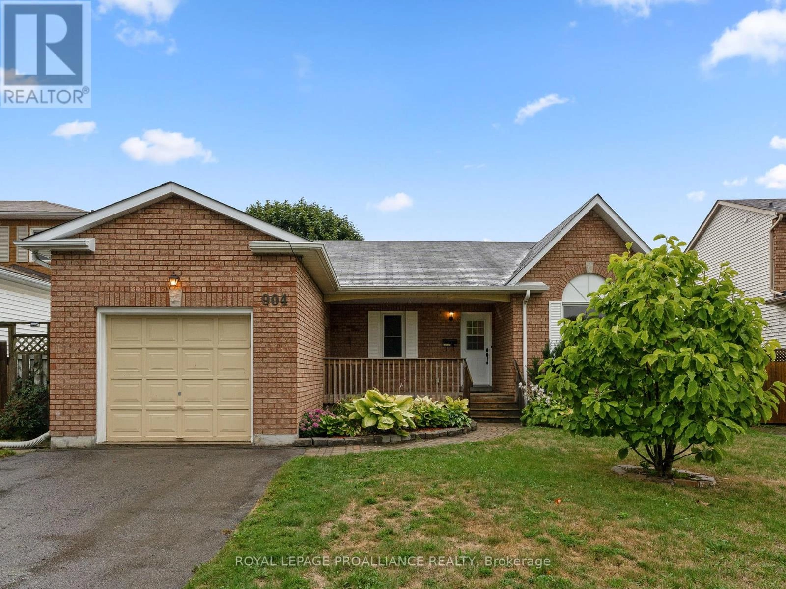 904 Chipping Park Boulevard, Cobourg, Ontario  K9A 5H2 - Photo 2 - X12395012