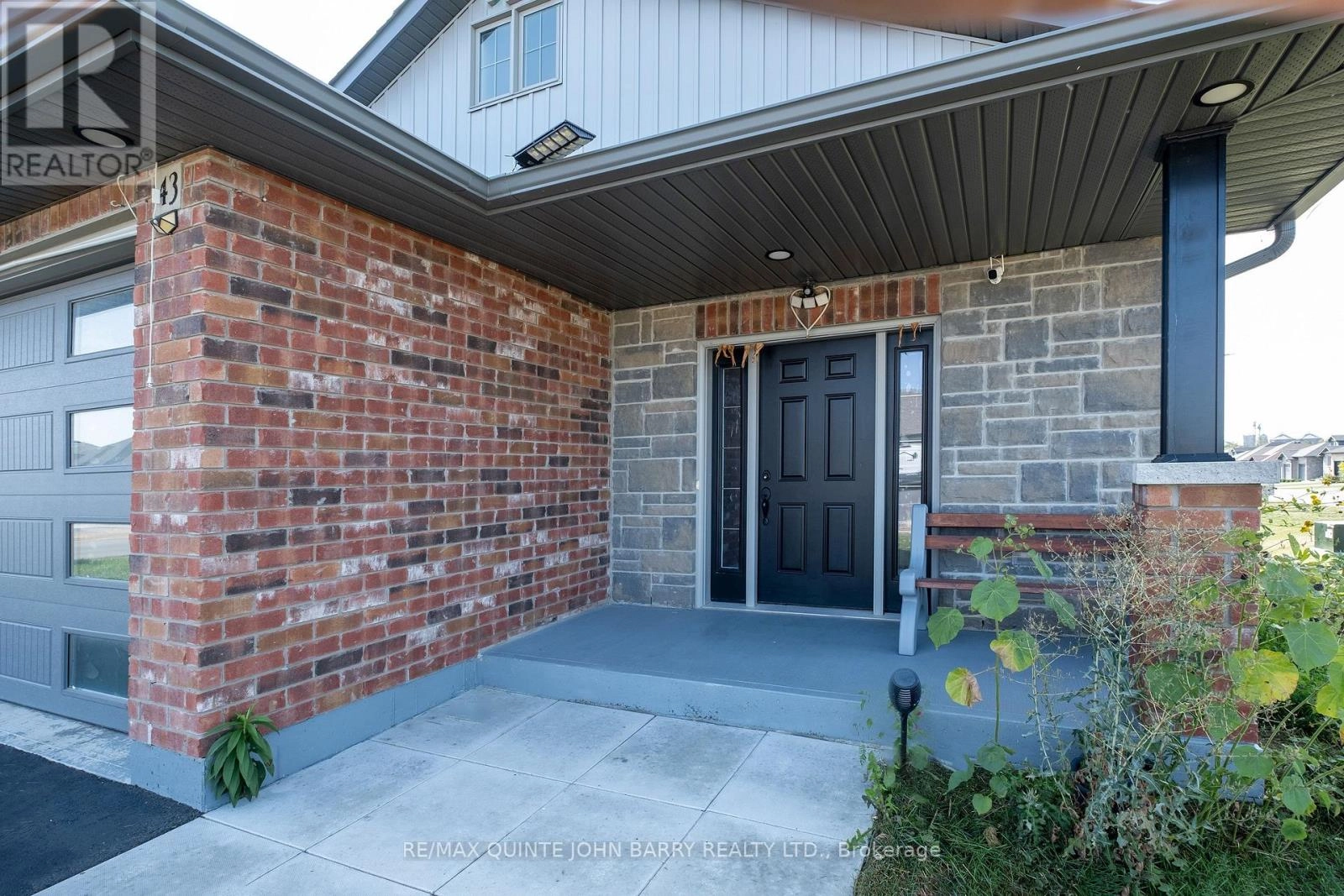 43 Cedar Park Crescent, Quinte West, Ontario  K8V 0J1 - Photo 2 - X12395150