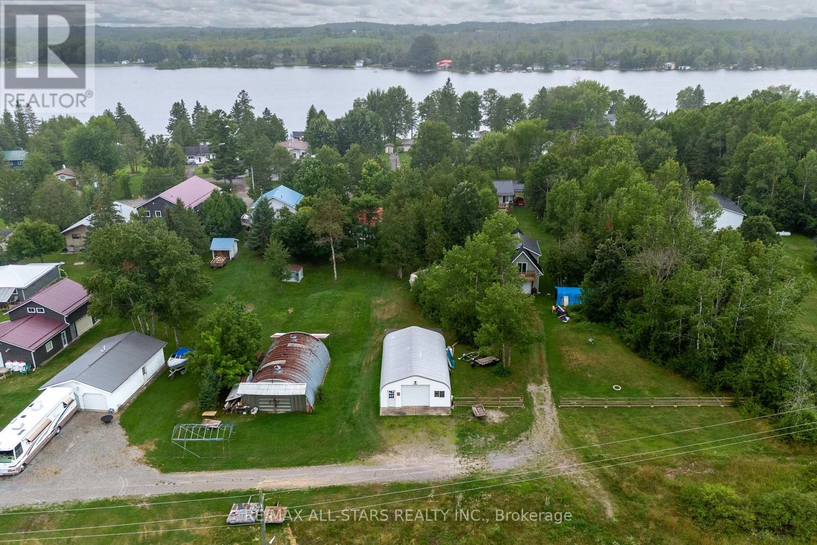 93 Sturgeon Glen Road, Kawartha Lakes, Ontario  K0M 1N0 - Photo 2 - X12396392
