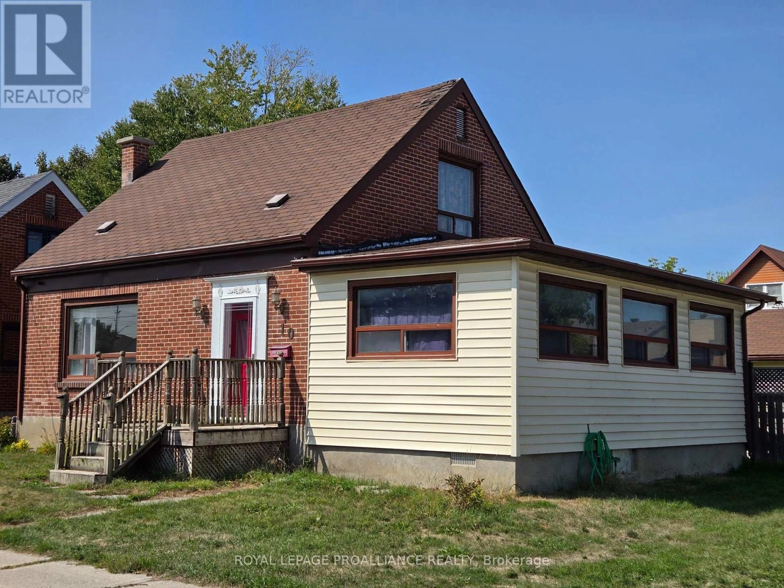 10 Wellington Crescent, Belleville, Ontario  K8P 1E1 - Photo 1 - X12396627