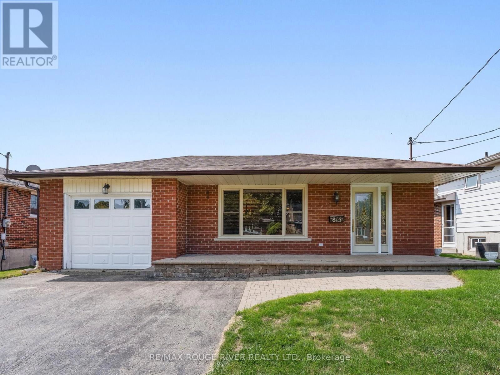 815 Westwood Drive, Cobourg, Ontario  K9A 4W1 - Photo 1 - X12396659