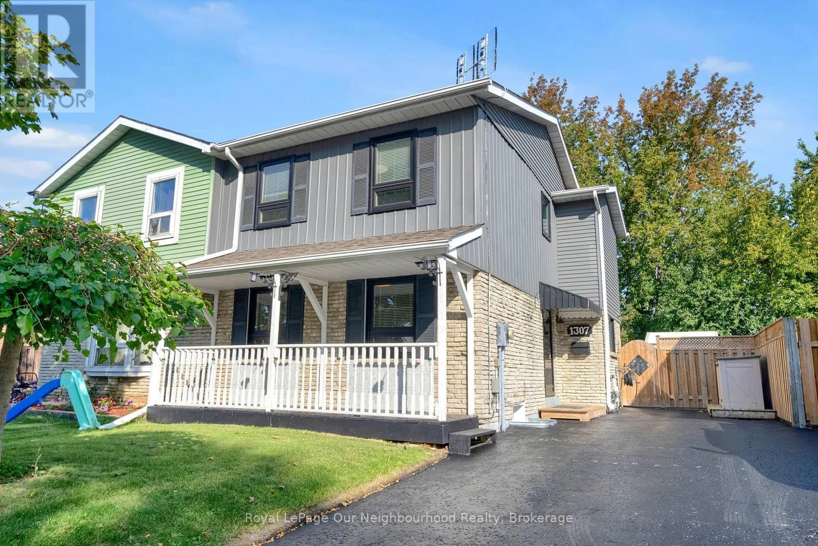 1307 Fenelon Crescent, Oshawa, Ontario  L1J 6G2 - Photo 2 - E12396817