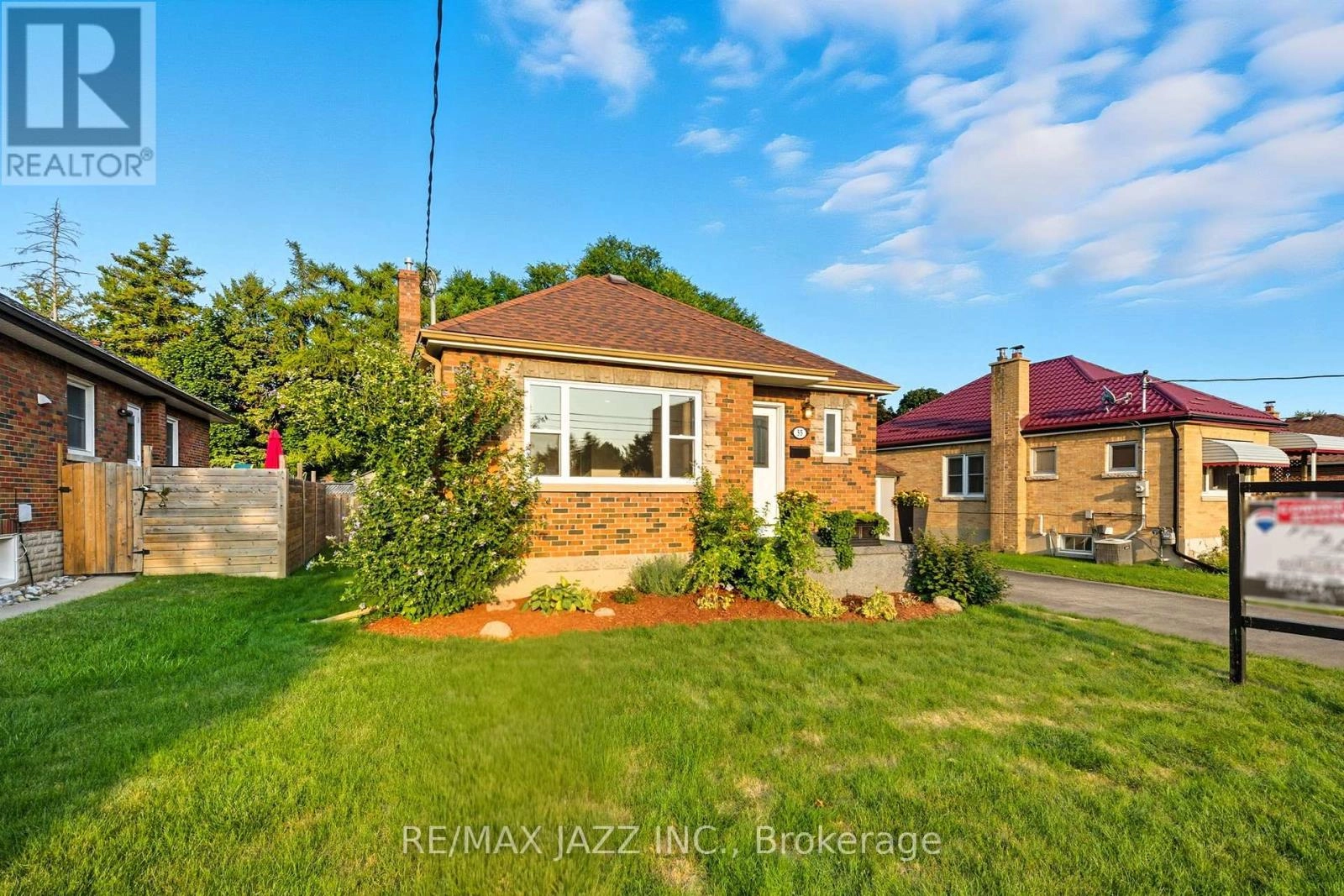 55 Liberty Street S, Clarington, Ontario  L1C 2N6 - Photo 2 - E12396950