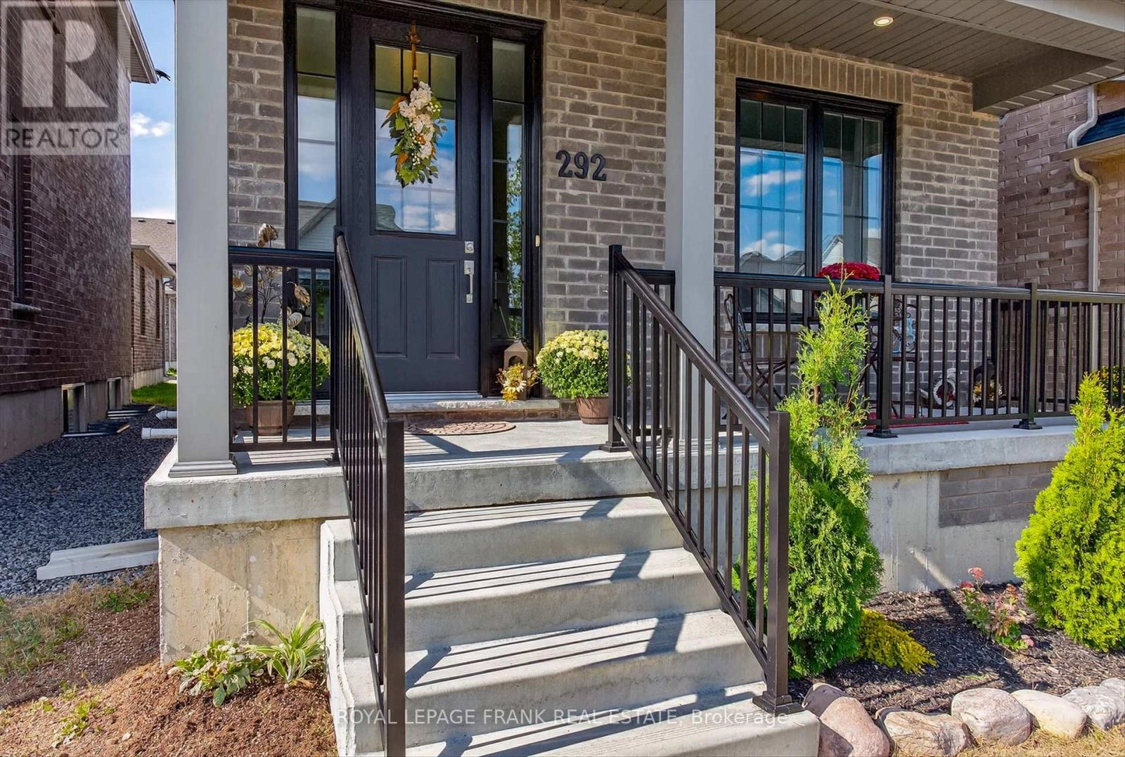 292 Noftall Gardens, Peterborough, Ontario  K9H 0G4 - Photo 3 - X12396903