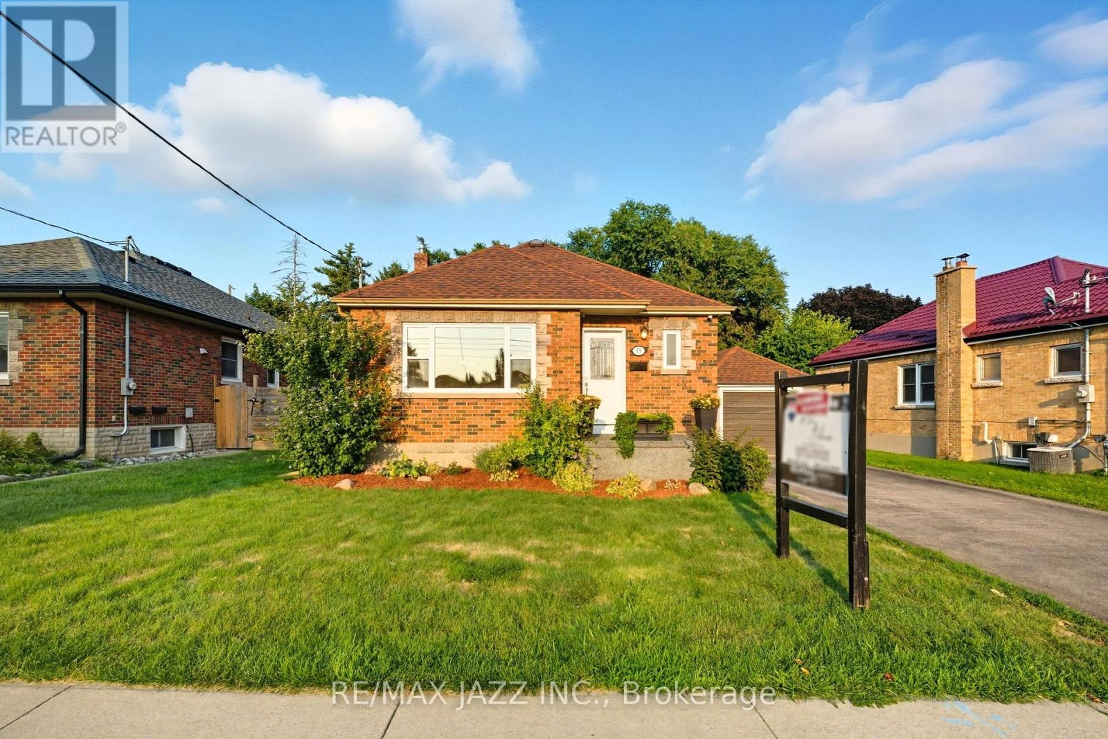 55 Liberty Street S, Clarington, Ontario  L1C 2N6 - Photo 1 - E12396950