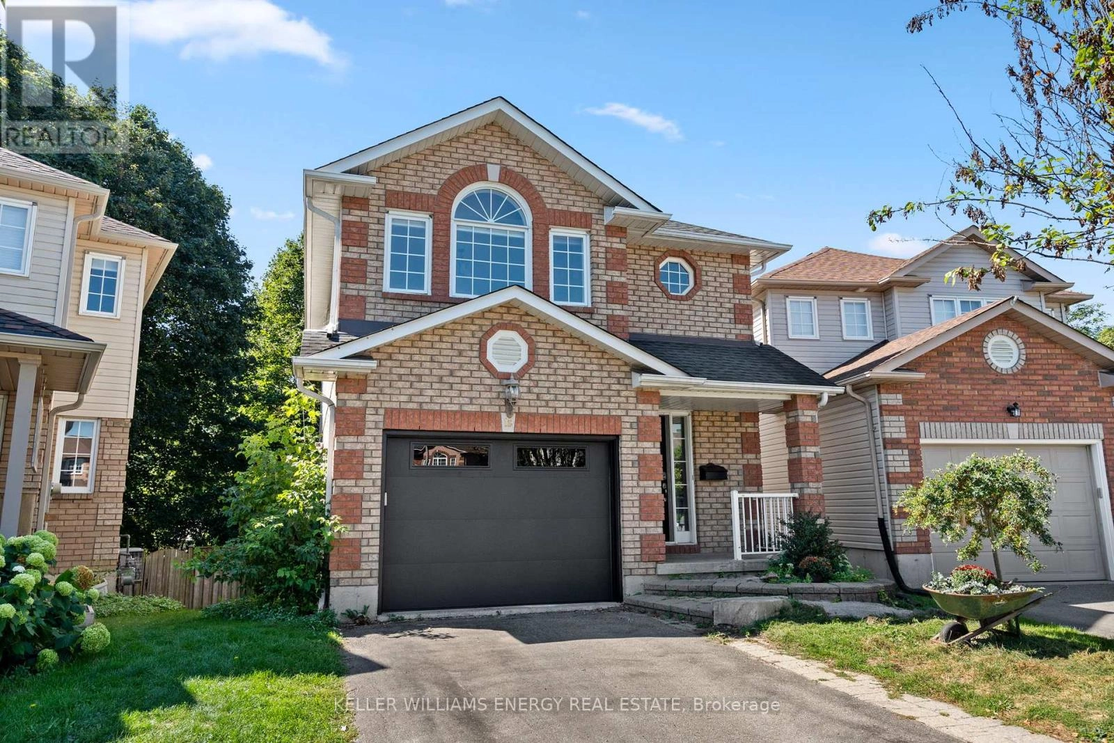 19 Sawmill Court, Clarington, Ontario  L1C 5C2 - Photo 2 - E12397093
