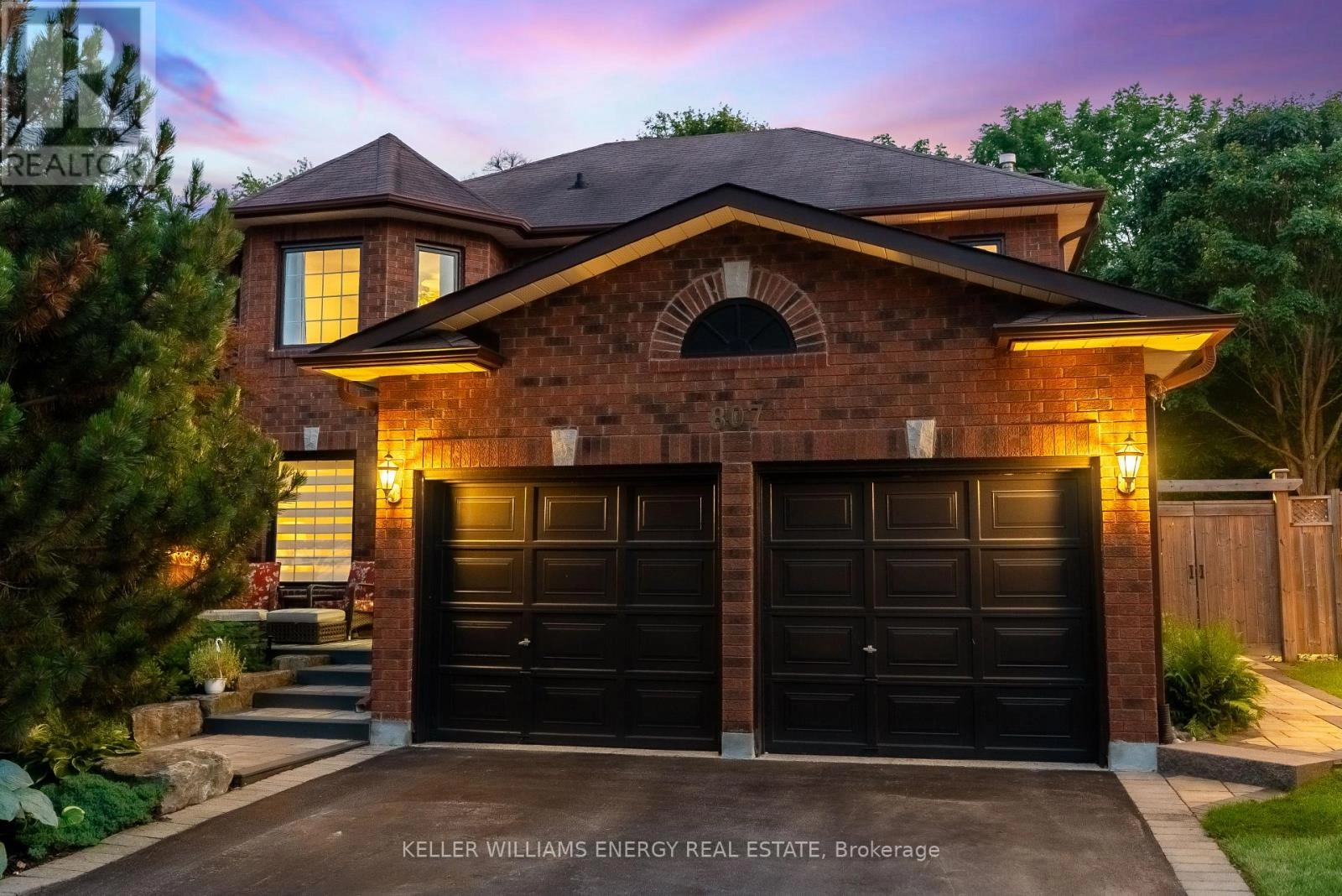 807 Regal Crescent, Pickering, Ontario  L1X 2P7 - Photo 1 - E12397179