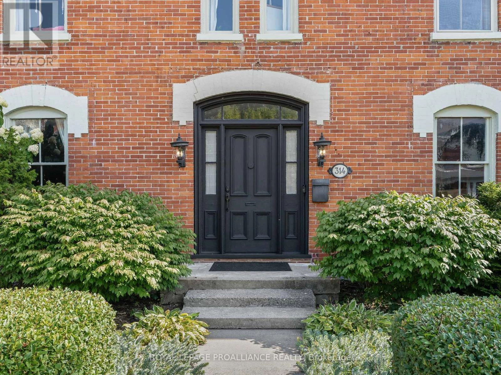 314 George Street, Cobourg, Ontario  K9A 3M1 - Photo 3 - X12397170