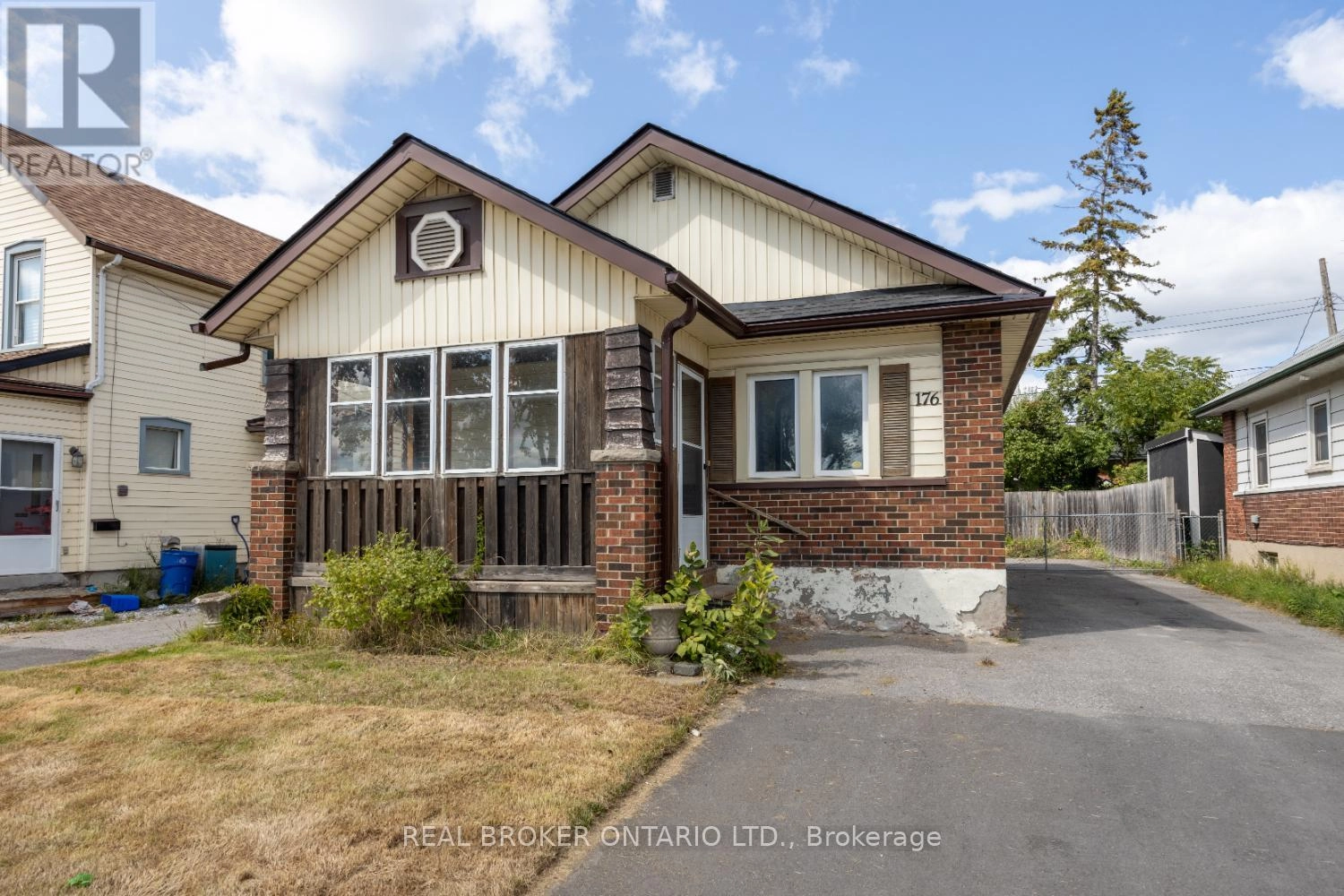 176 Lansdowne Street W, Peterborough, Ontario  K9J 1Y7 - Photo 2 - X12397317