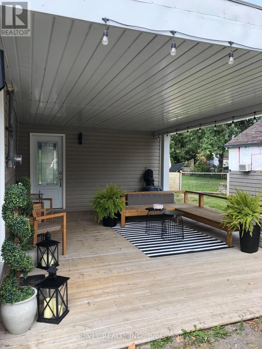 411 Long Beach Road, Kawartha Lakes, Ontario  K0M 1G0 - Photo 3 - X12396734