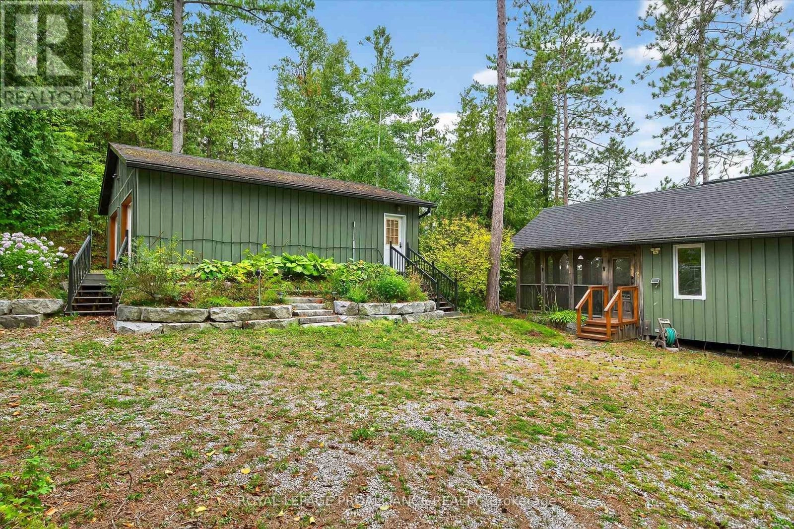 1051 Tapoke Lane, Minden Hills, Ontario  K0M 2L1 - Photo 2 - X12397836