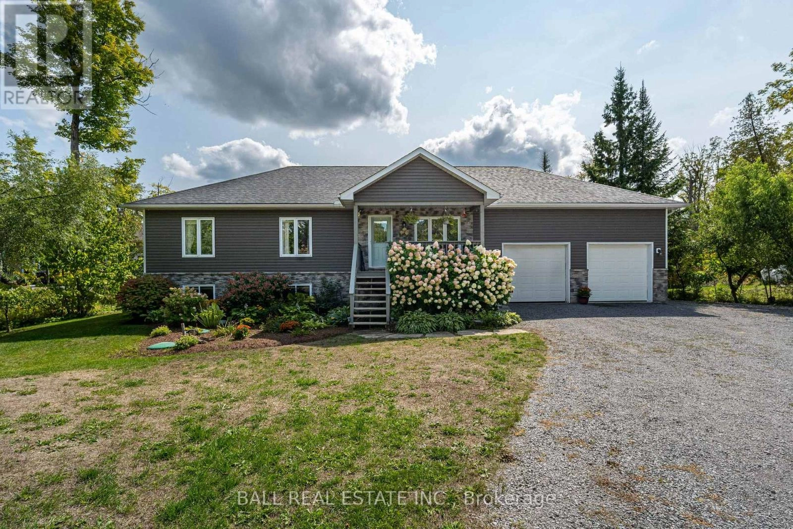 47 Sumcot Drive, Trent Lakes, Ontario  K0L 1J0 - Photo 1 - X12397838