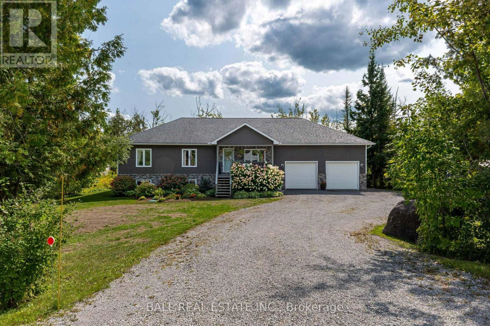 47 Sumcot Drive, Trent Lakes, Ontario  K0L 1J0 - Photo 3 - X12397838
