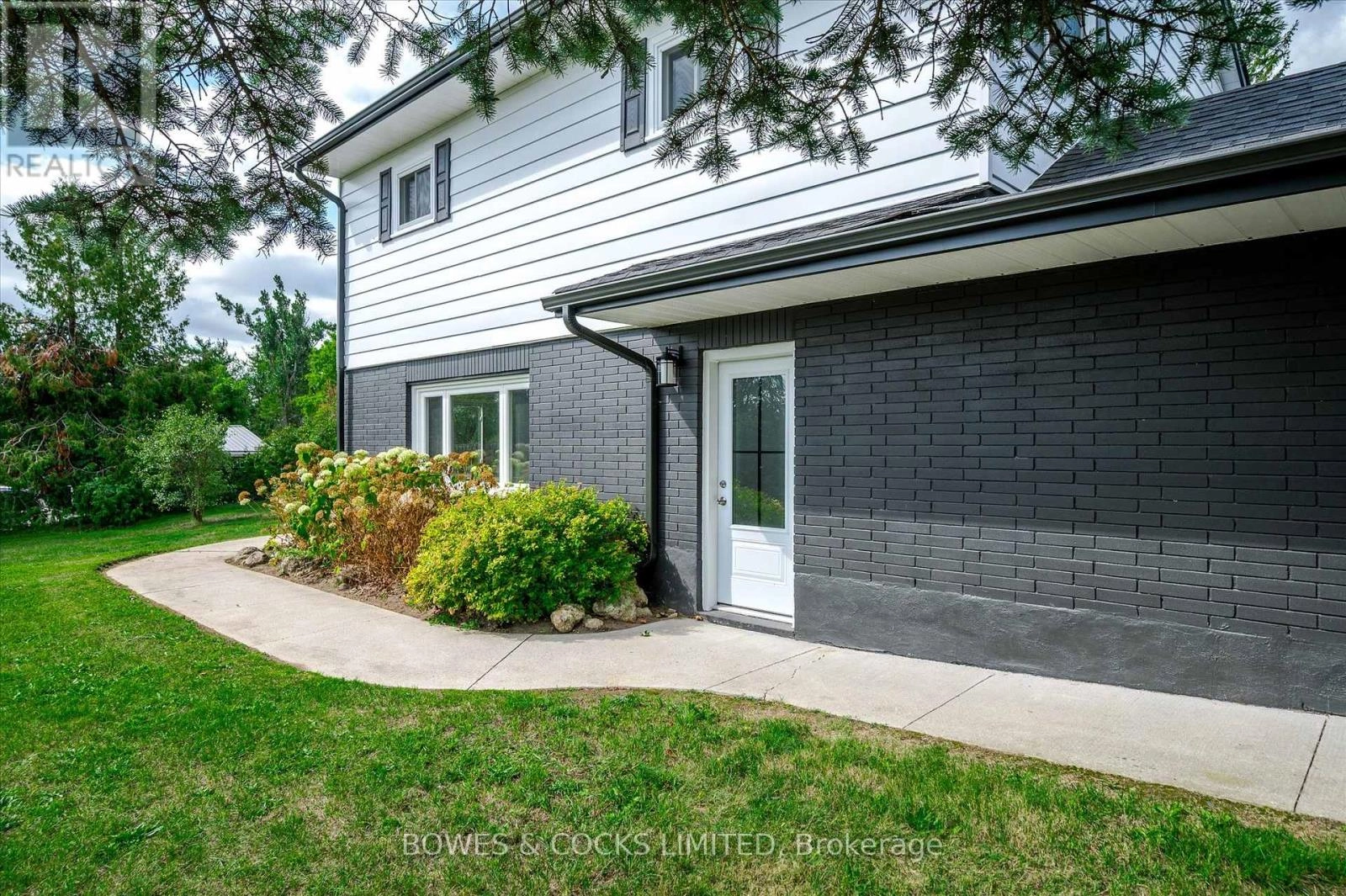 1695 Killoran Road, Selwyn, Ontario  K9J 6X5 - Photo 2 - X12388603