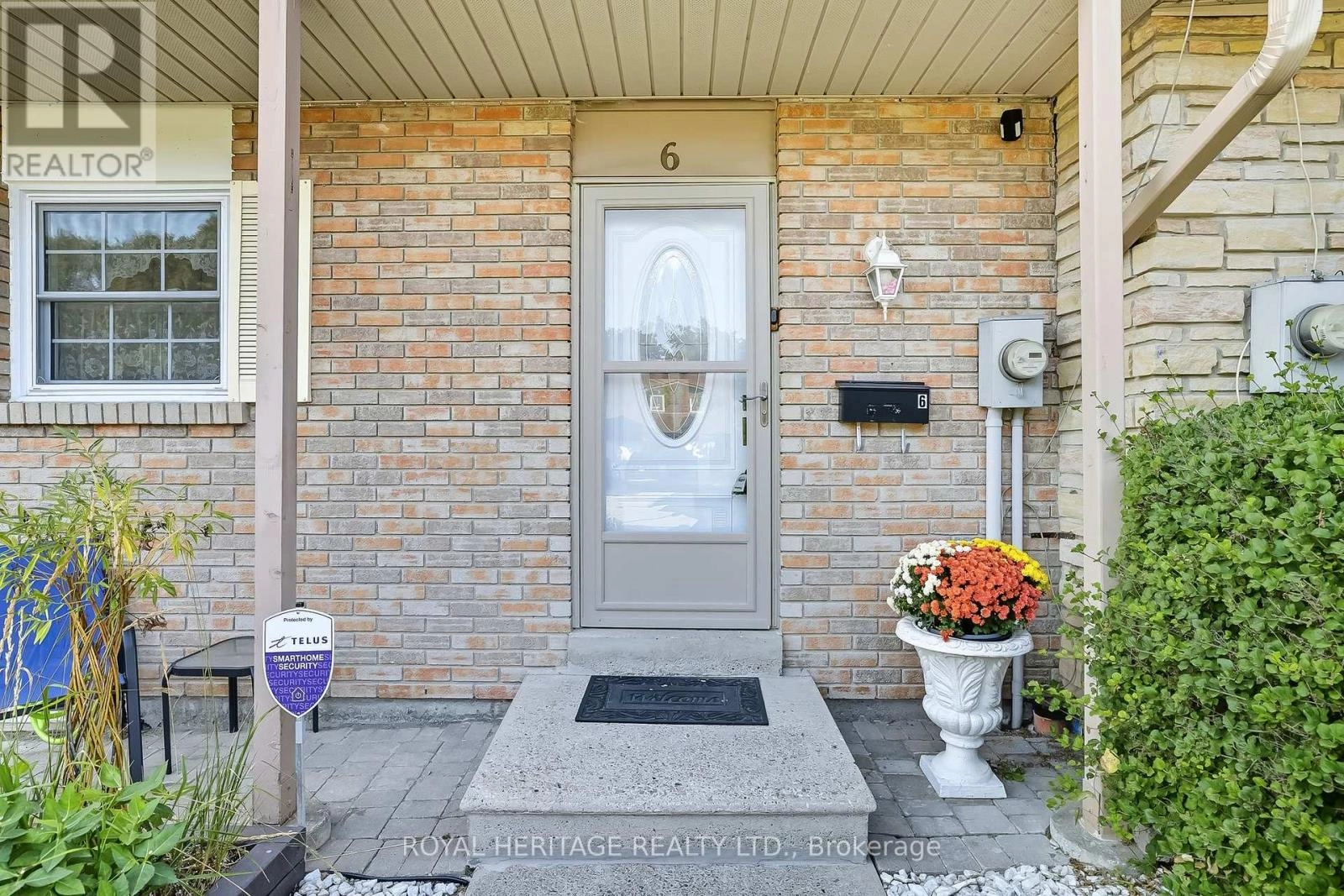 6 - 580 Eyer Drive, Pickering, Ontario  L1W 3B7 - Photo 2 - E12397963
