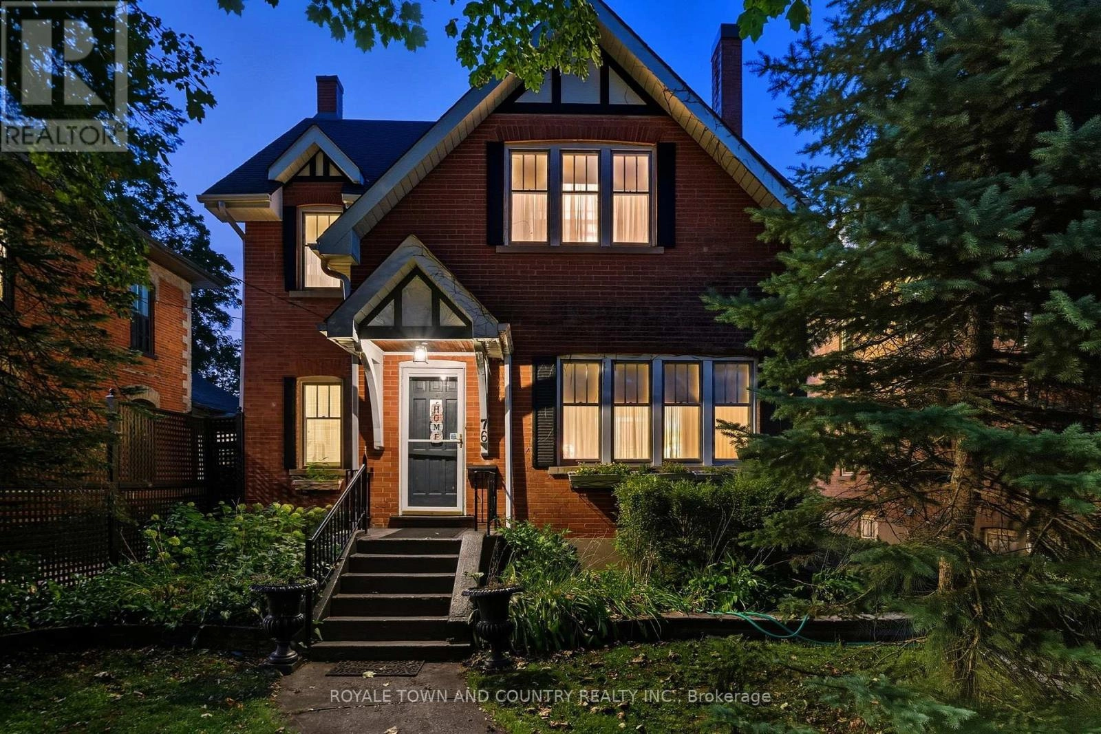 76 Bond Street W, Kawartha Lakes, Ontario  K9V 3R4 - Photo 1 - X12398108