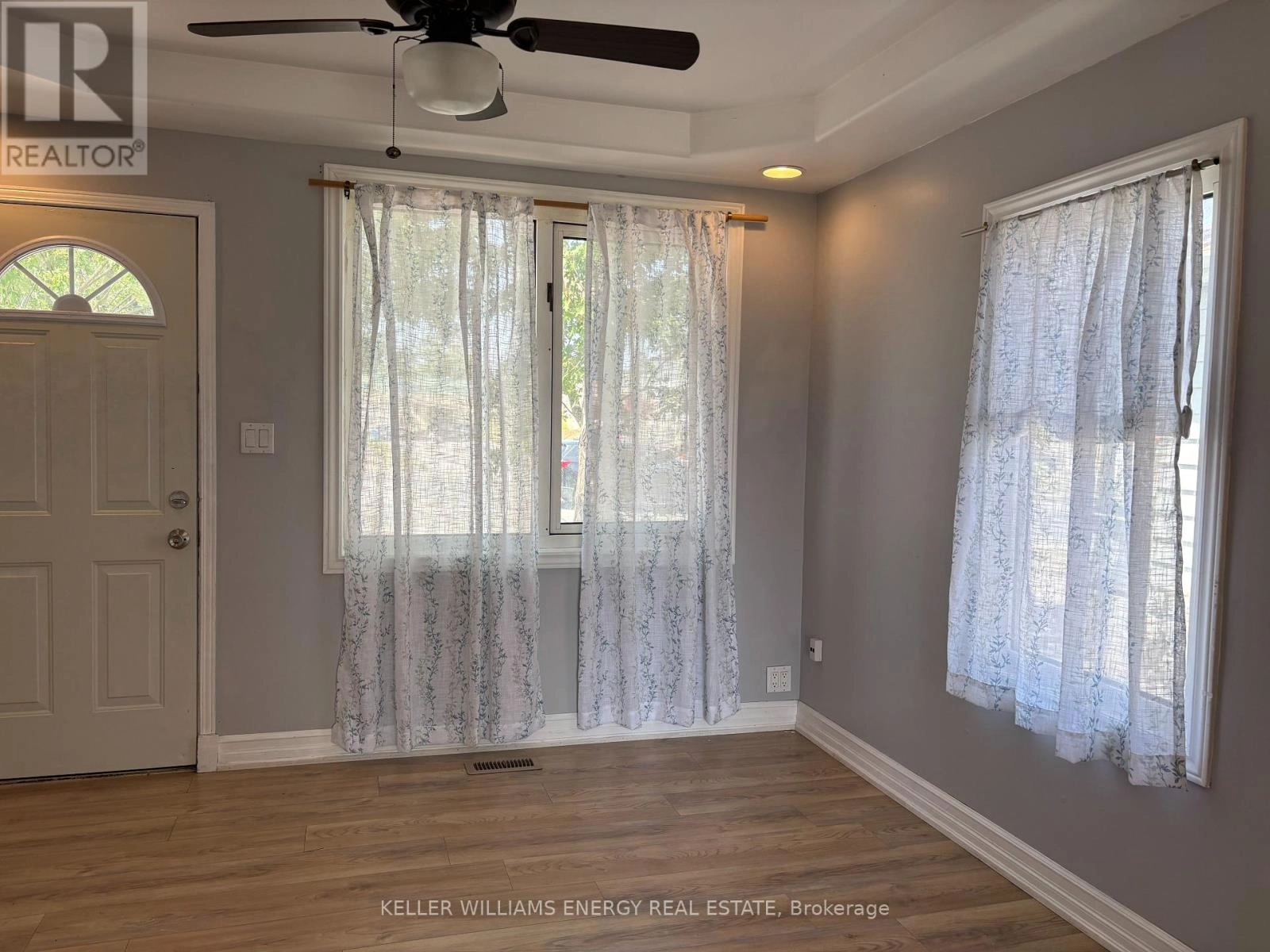 199 Bloor Street W, Oshawa, Ontario  L1J 1P5 - Photo 2 - E12398197