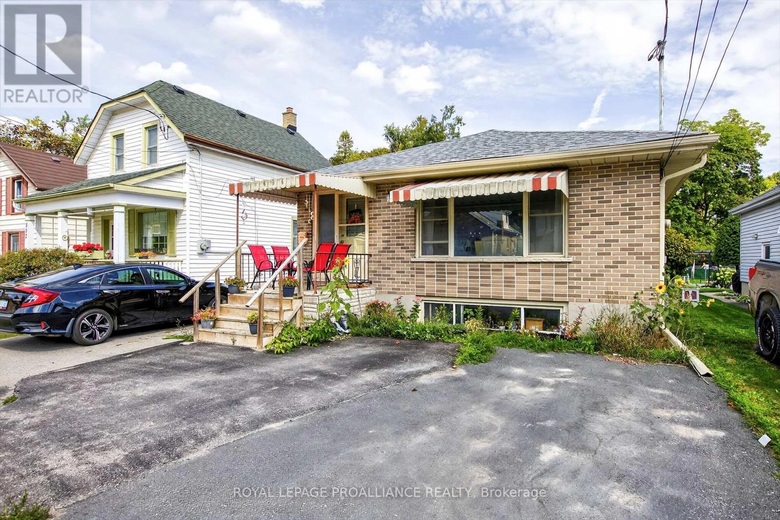 496 Cross Street, Peterborough, Ontario  K9H 4T2 - Photo 2 - X12398316