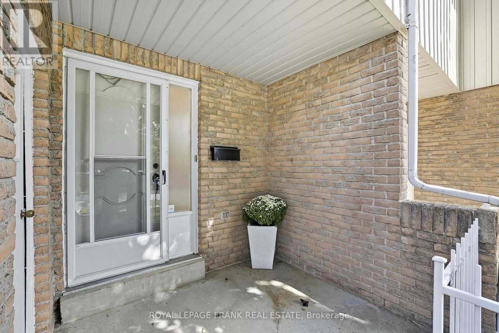72 Reginald Crescent, Markham, Ontario L3P 3T9 - Photo 4 - N12398383