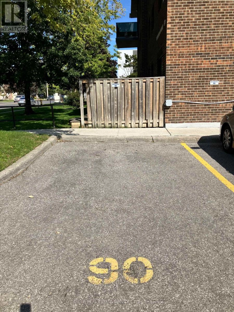 90 - 53 Taunton Road E, Oshawa, Ontario  L1G 3T6 - Photo 2 - E12398516
