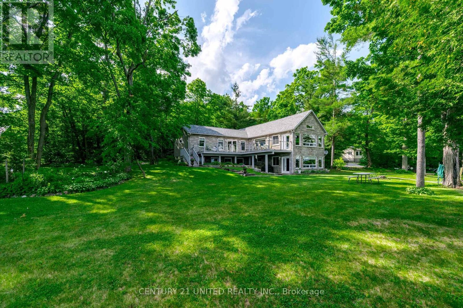 3069 Clear Lake Road W, Selwyn, Ontario  K0L 2H0 - Photo 3 - X12398654