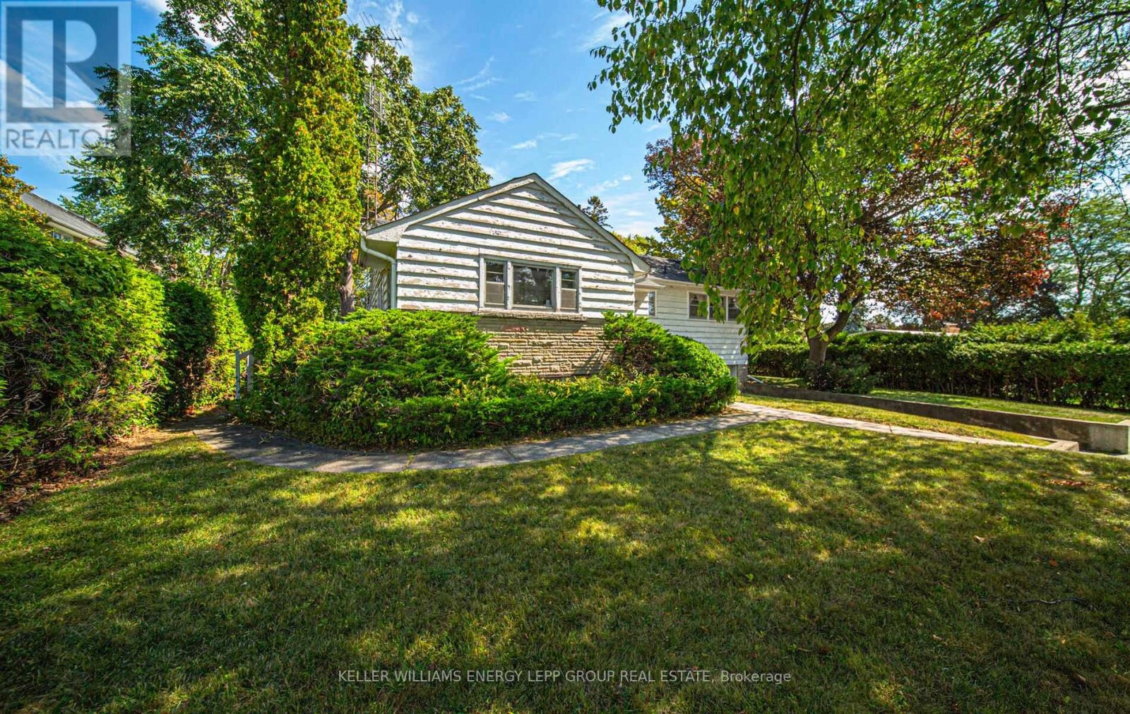 707 Henry Street, Whitby, Ontario  L1N 5E2 - Photo 2 - E12399122