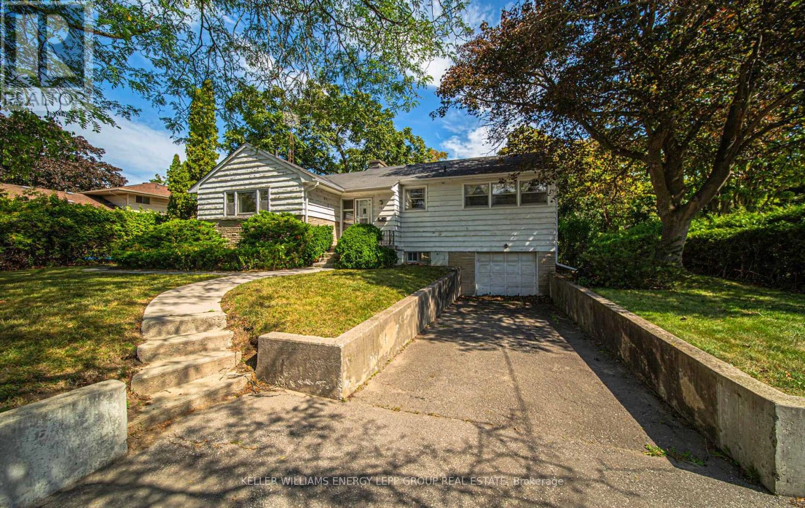 707 Henry Street, Whitby, Ontario  L1N 5E2 - Photo 3 - E12399122