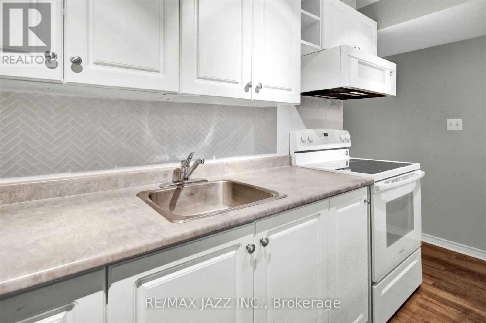 38 John Scott Avenue, Clarington, Ontario L1C 4K9 - Photo 11 - E12399679