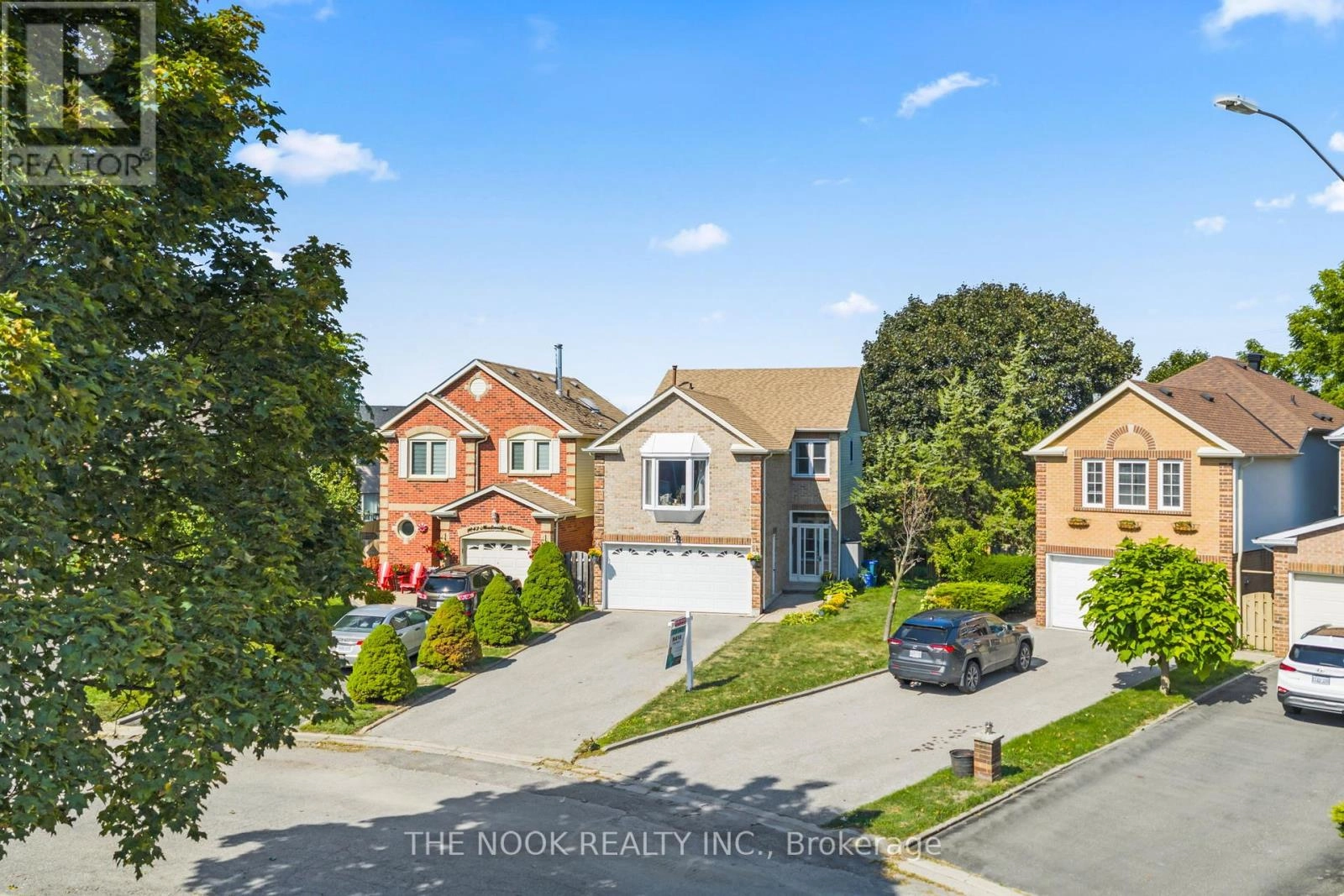 1041 Meadowridge Crescent, Pickering, Ontario  L1V 4Z6 - Photo 1 - E12396320