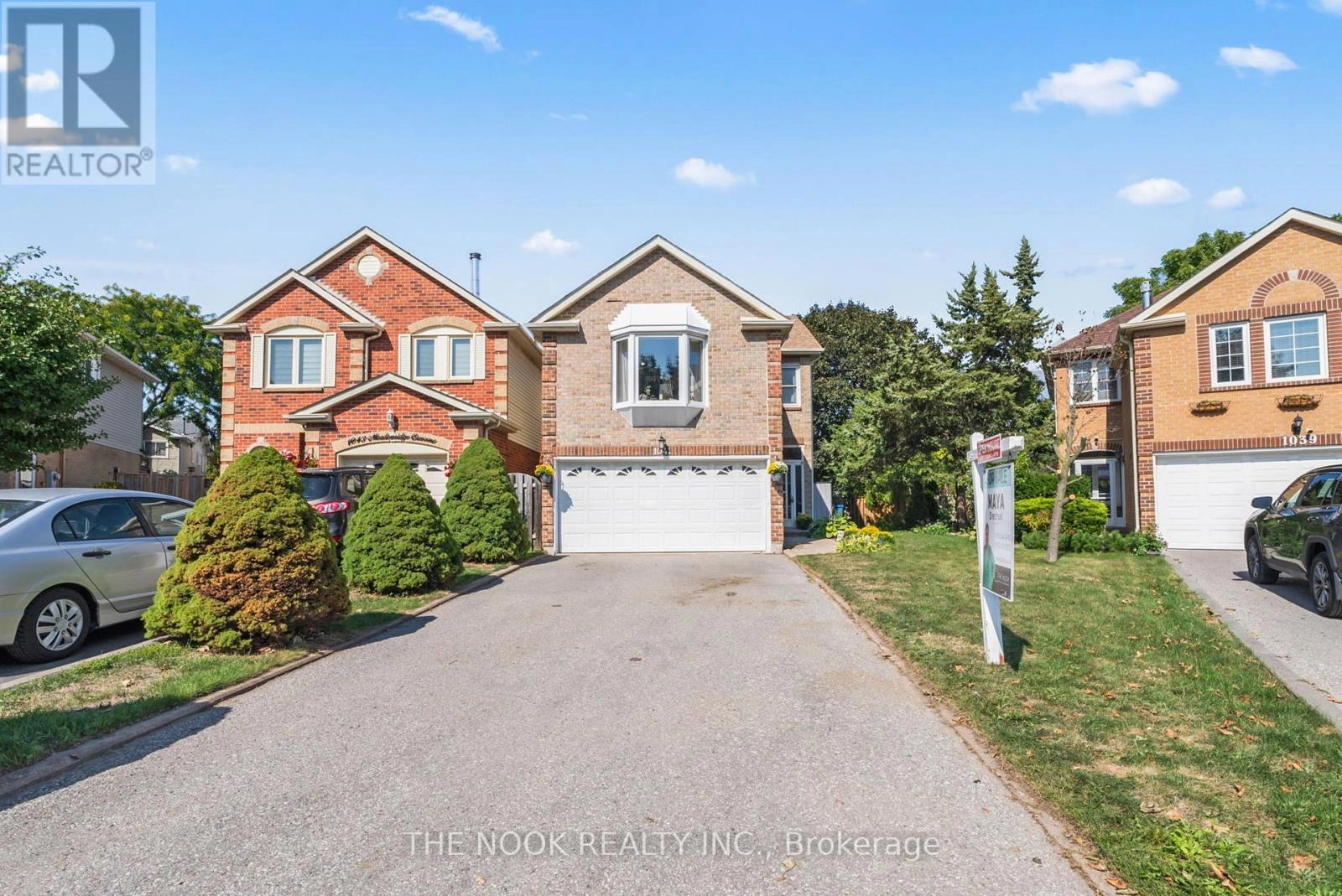 1041 Meadowridge Crescent, Pickering, Ontario  L1V 4Z6 - Photo 3 - E12396320