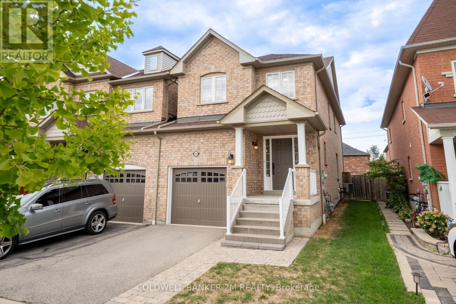 49 Neill Avenue, Whitby, Ontario  L1R 3N5 - Photo 1 - E12400203