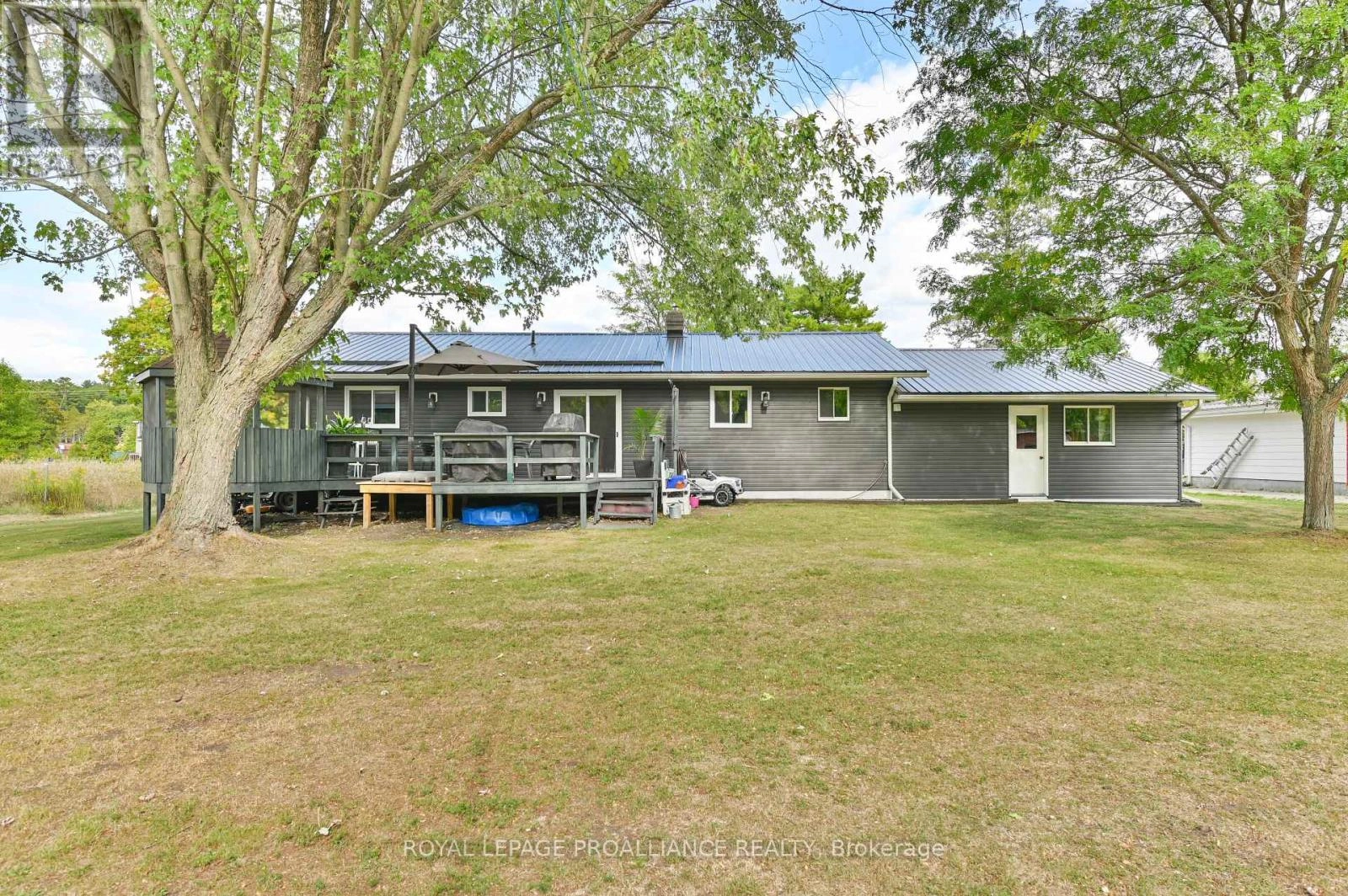 538 Metcalf Street, Tweed, Ontario  K0K 3J0 - Photo 3 - X12400252