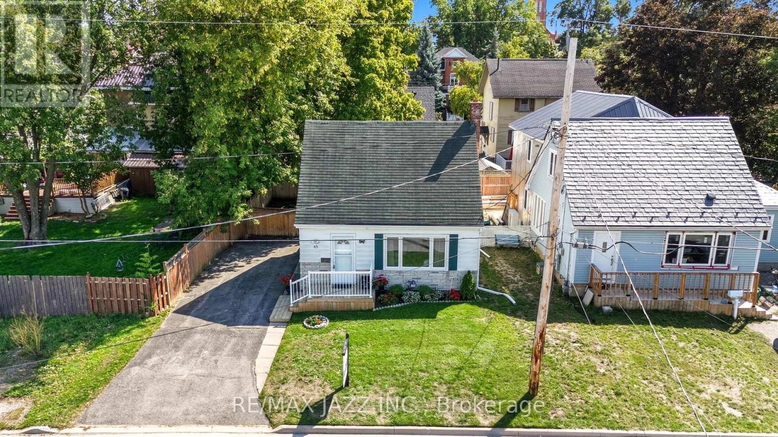 45 Kent Street E, Kawartha Lakes, Ontario  K9V 2C4 - Photo 3 - X12400463