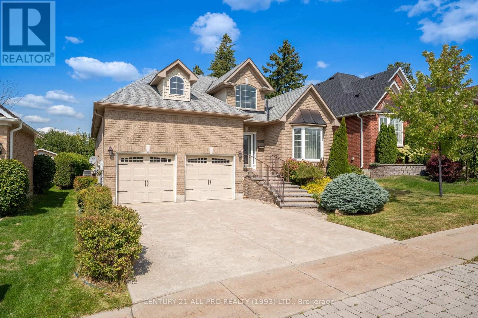 10 Ellis Crescent, Kawartha Lakes, Ontario  K9V 3Y9 - Photo 1 - X12400532