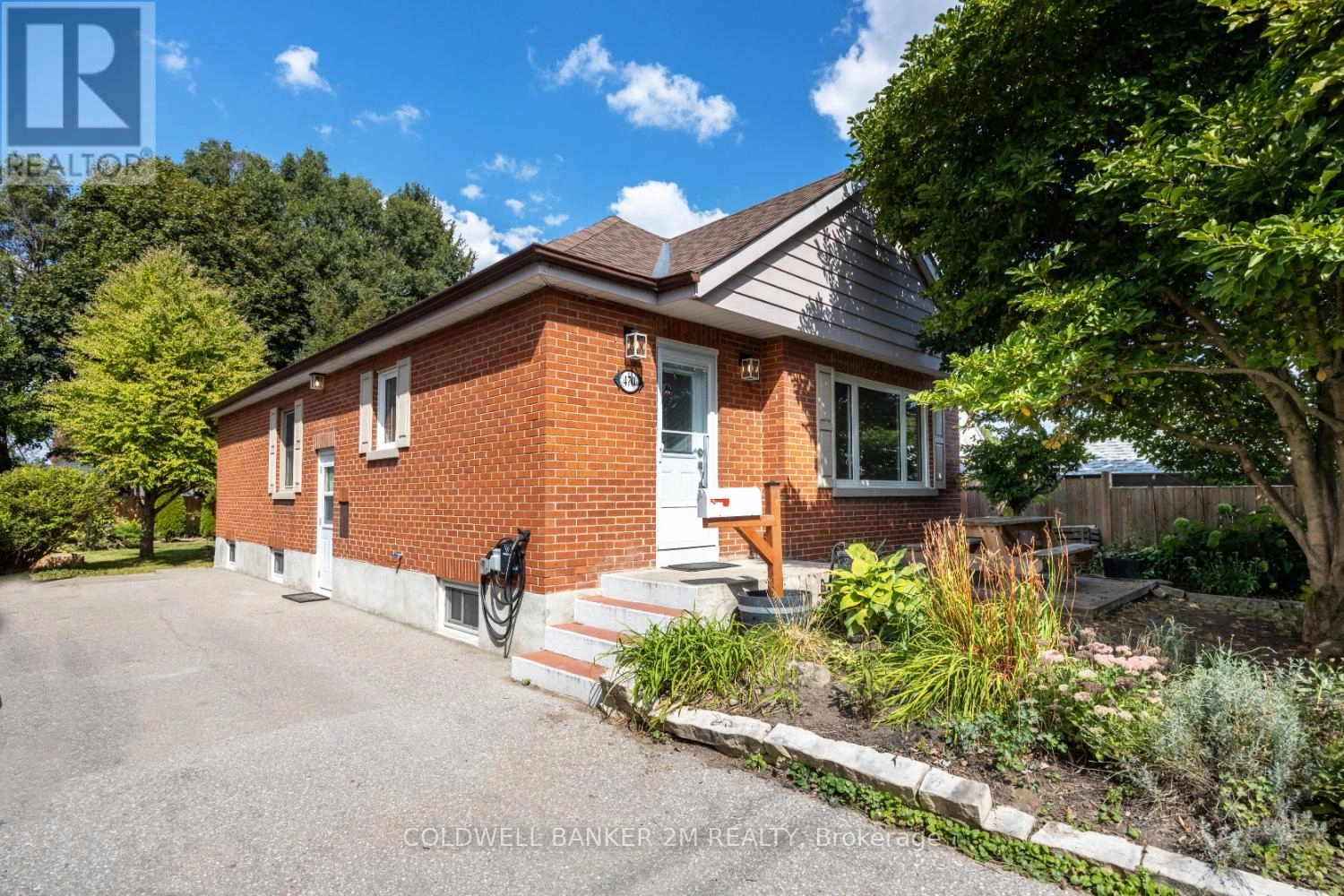 470 Colborne Street E, Oshawa, Ontario  L1G 1N2 - Photo 2 - E12400795
