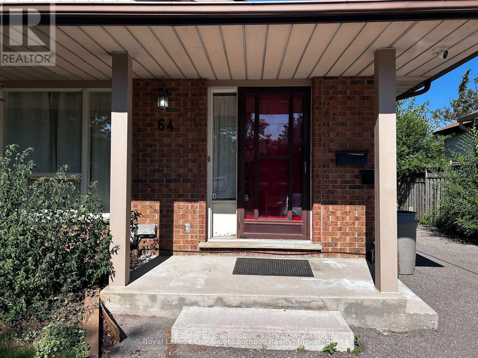 1 - 64 Fifth Avenue, Kitchener, Ontario  N2C 1P4 - Photo 2 - X12401068