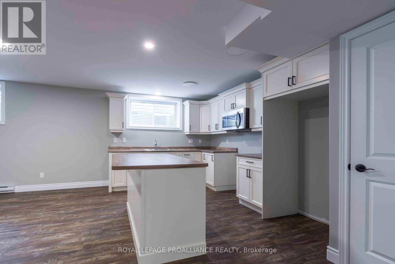 149b Sienna Avenue, Belleville, Ontario  K8P 0J5 - Photo 2 - X12401143