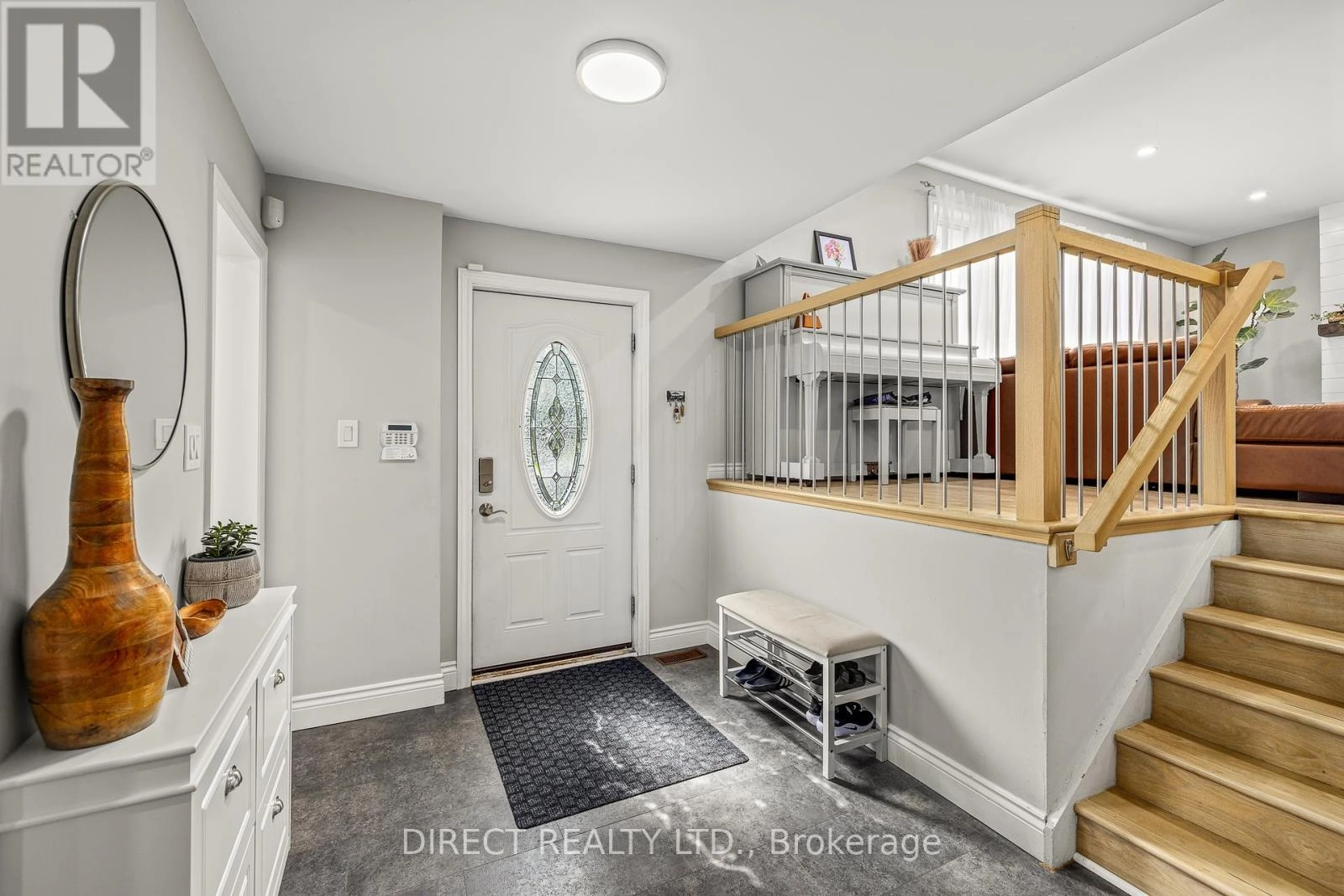 15 Lea Avenue, Quinte West, Ontario  K8R 1G2 - Photo 2 - X12401604