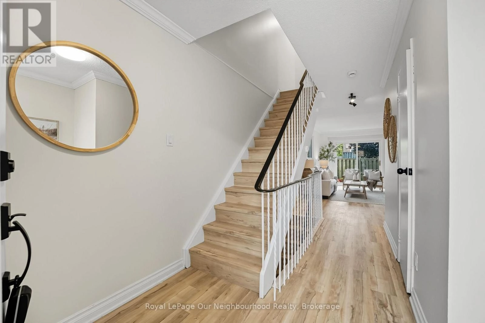 37 Robbie Crescent, Ajax, Ontario  L1S 3N1 - Photo 3 - E12401730