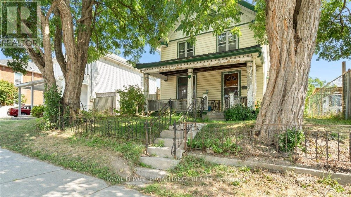 51 1/2 North Front Street, Belleville, Ontario  K8P 3B2 - Photo 1 - X12402016