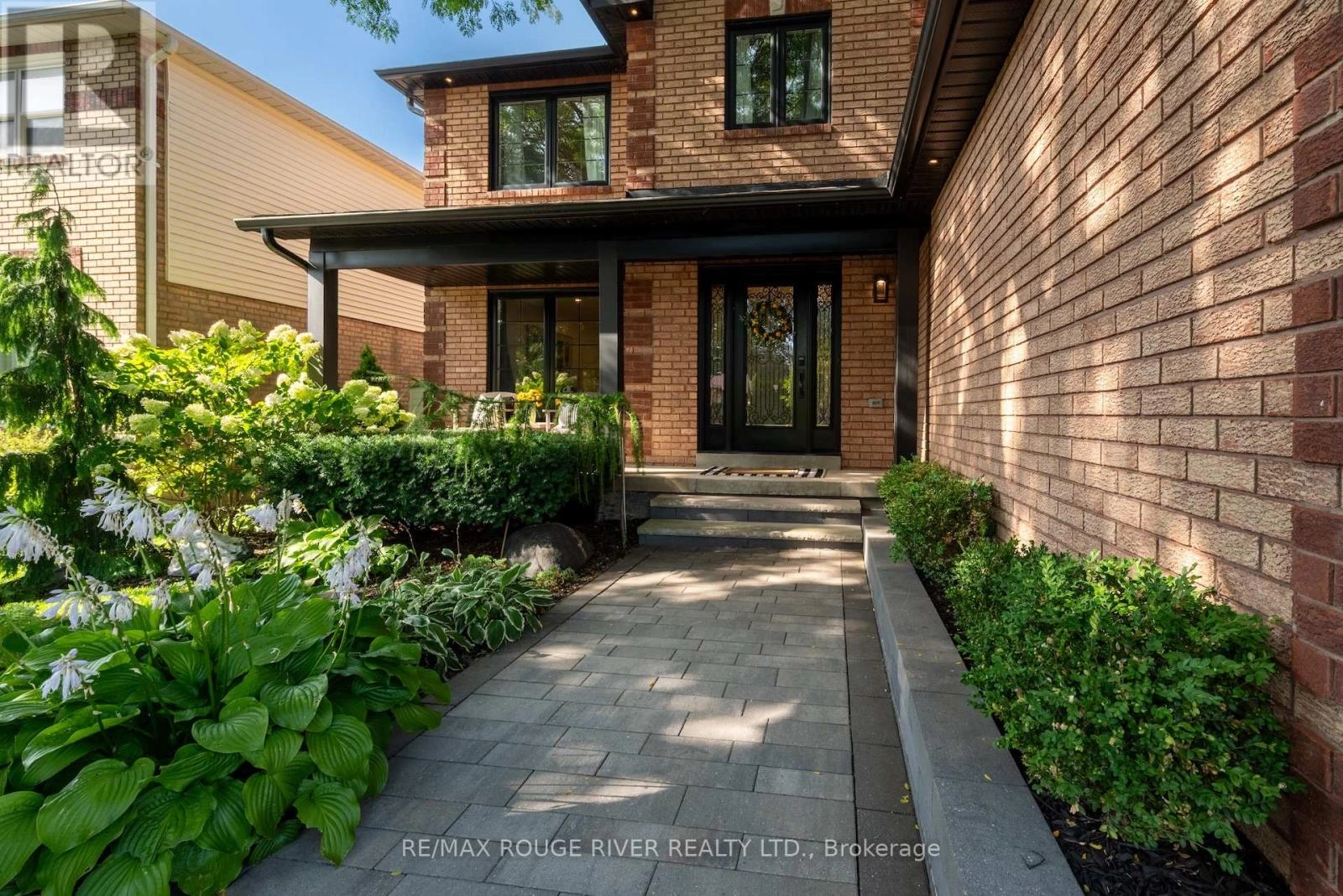 37 Doncaster Crescent, Clarington, Ontario  L1B 1E7 - Photo 2 - E12401823