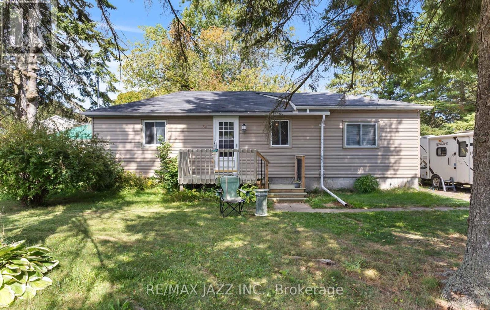 34 Fawcette Avenue E, Prince Edward County, Ontario  K0K 2T0 - Photo 1 - X12402139