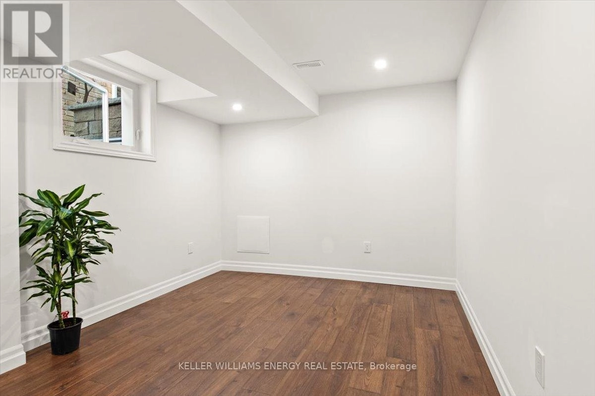 213 Glenabbey Drive, Clarington, Ontario L1E 0C4 - Photo 16 - E12402537