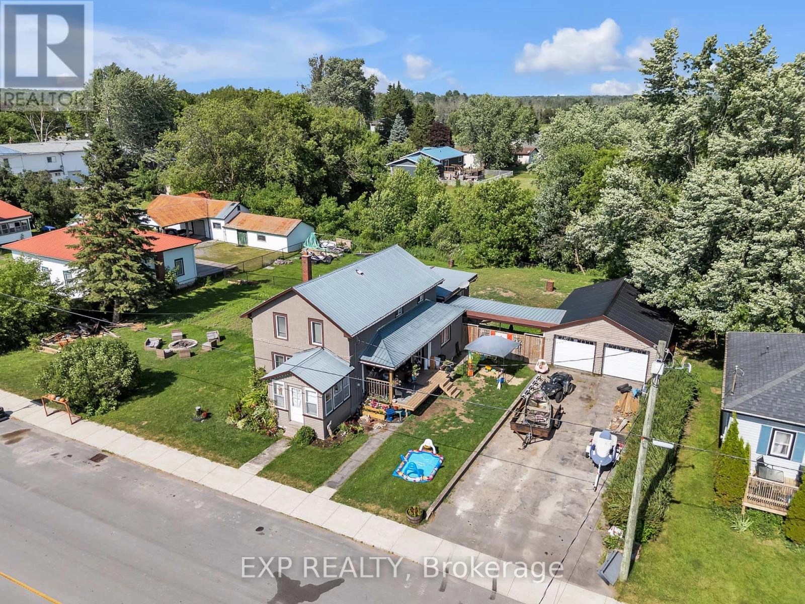 113 Pleasant Drive, Greater Napanee, Ontario  K0K 2Z0 - Photo 2 - X12245415
